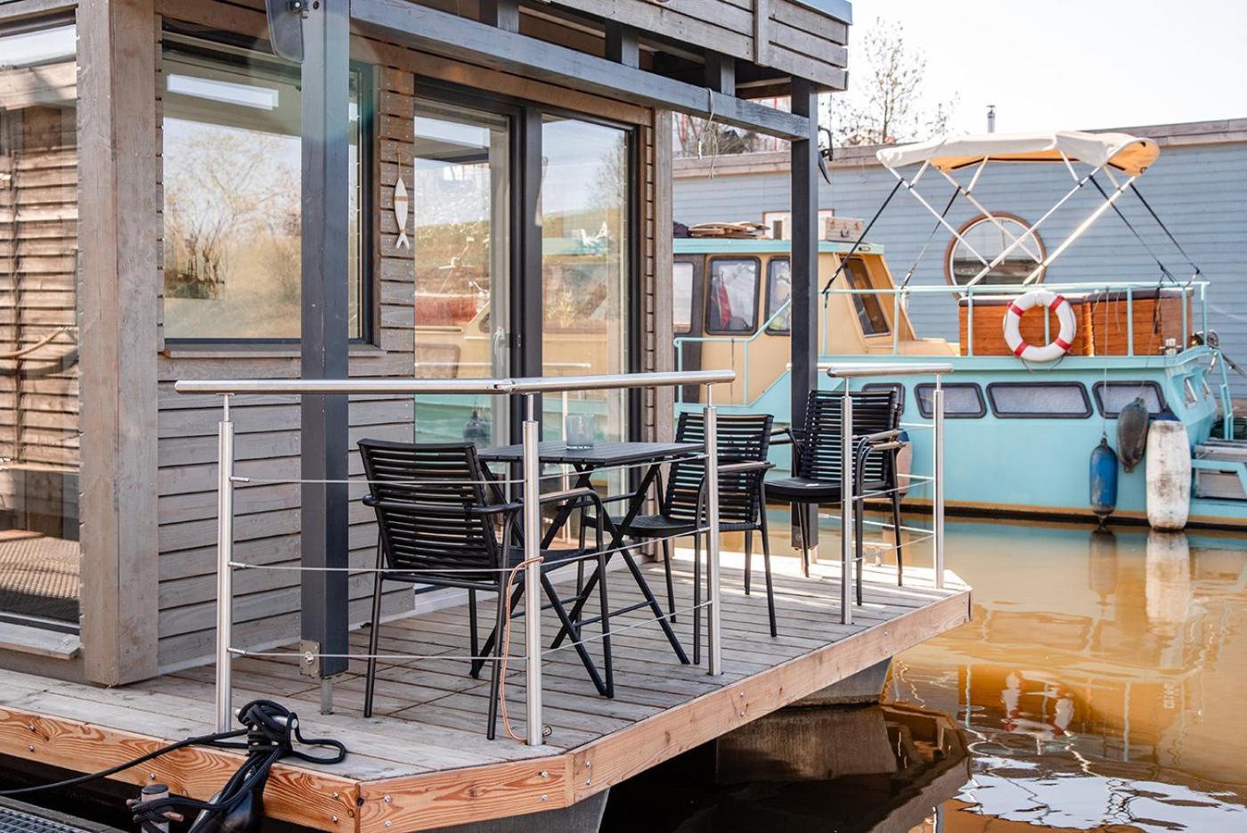 Hausboot Wilma Botel *